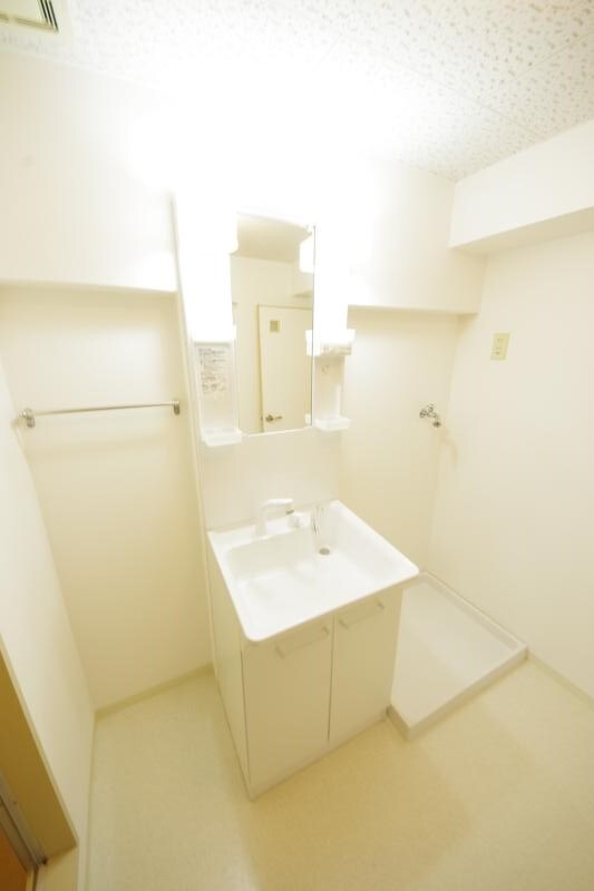 物件内観写真19　(独立洗面化粧台が付いています)