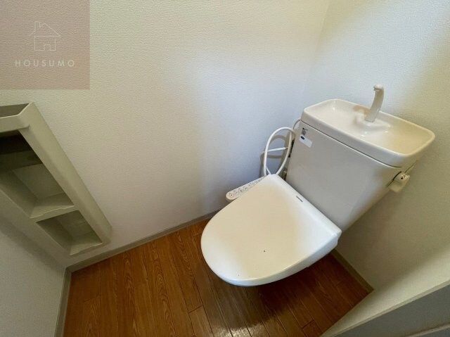 物件内観写真8　(シンプルで使いやすいトイレです)