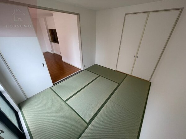 和室(日本らしい落ち着いた雰囲気の和室です)