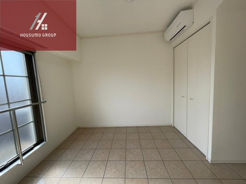 物件内観写真7　(広々とした洋室です)