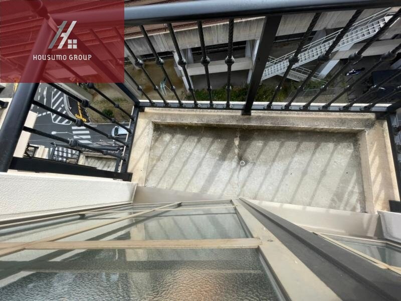 物件内観写真13　(お洗濯にも便利なバルコニー付き)