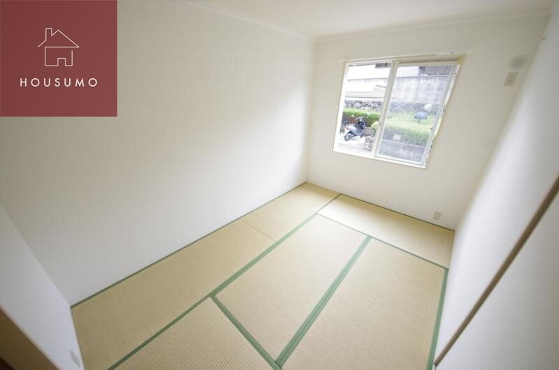 物件内観写真22　(明るい和室です)