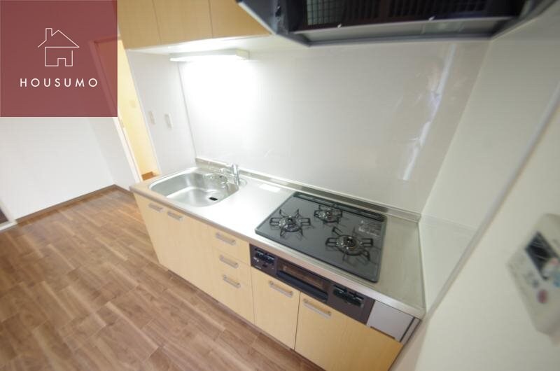 物件内観写真26　(コンパクトなキッチンで掃除もラクラク)