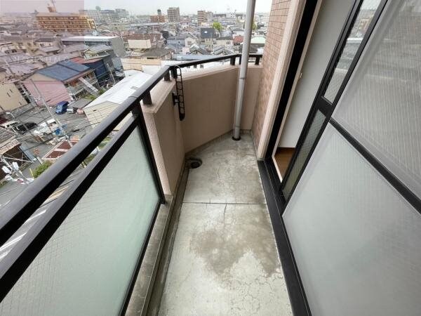 物件内観写真12　(落ち着いた時間を過ごせるバルコニーです)