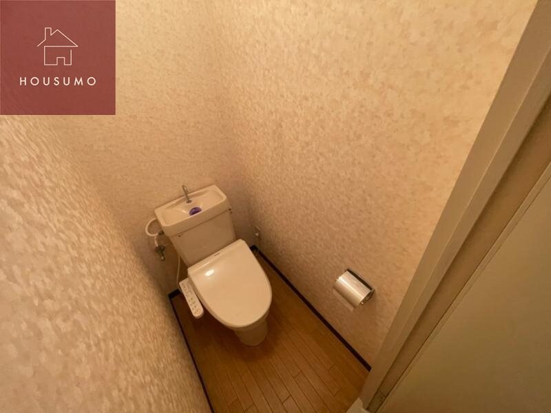 物件内観写真9　(落ち着いたトイレです)