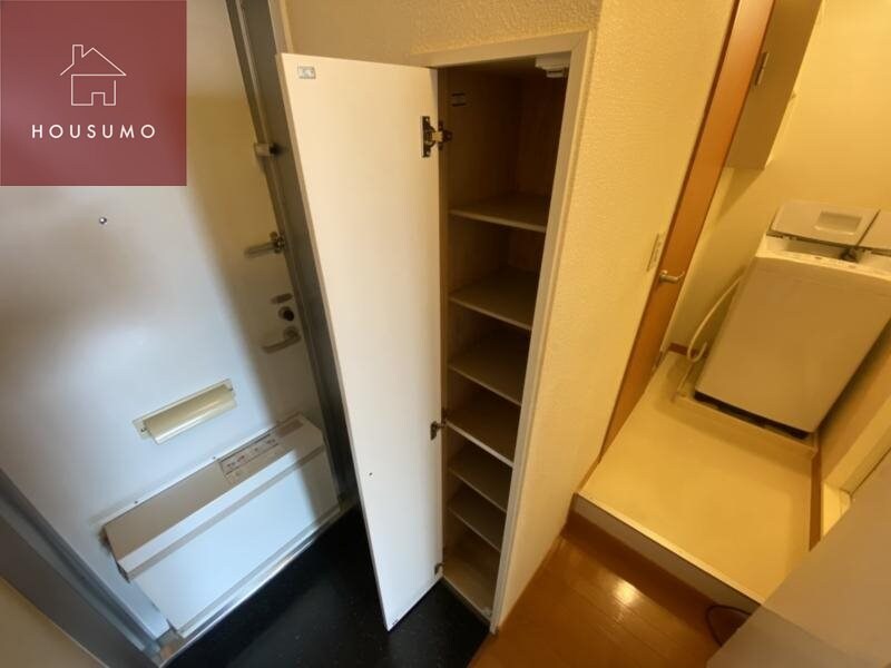 物件内観写真20　(専用の収納スペースです)