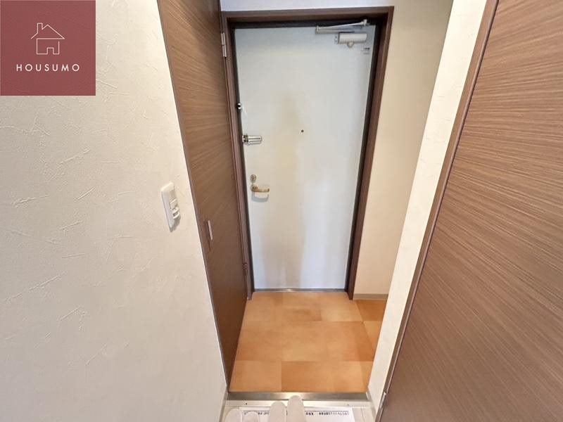 物件内観写真12　(きれいな玄関です)