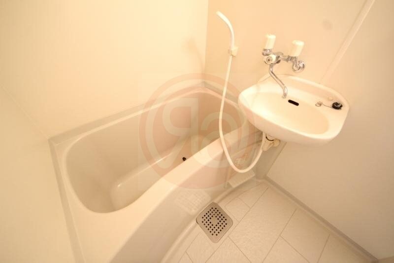 物件内観写真8　(お風呂です)