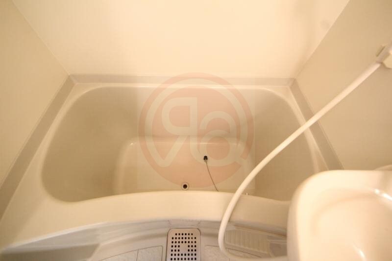 物件内観写真9　(日々の疲れを癒すお風呂付です)