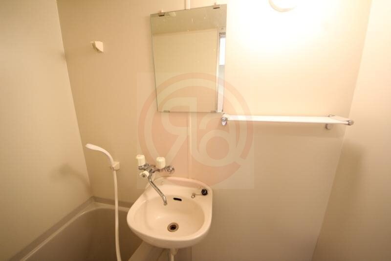 物件内観写真19　(コンパクトで使いやすい洗面所)