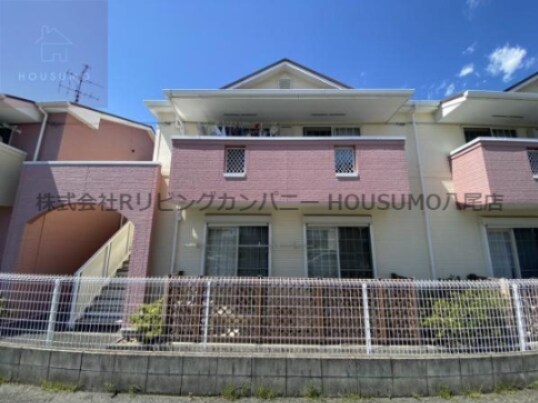 物件外観写真1　(きれいな外観です)