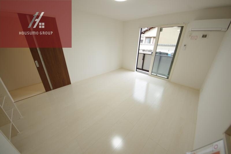 物件内観写真7　(明るい室内です)