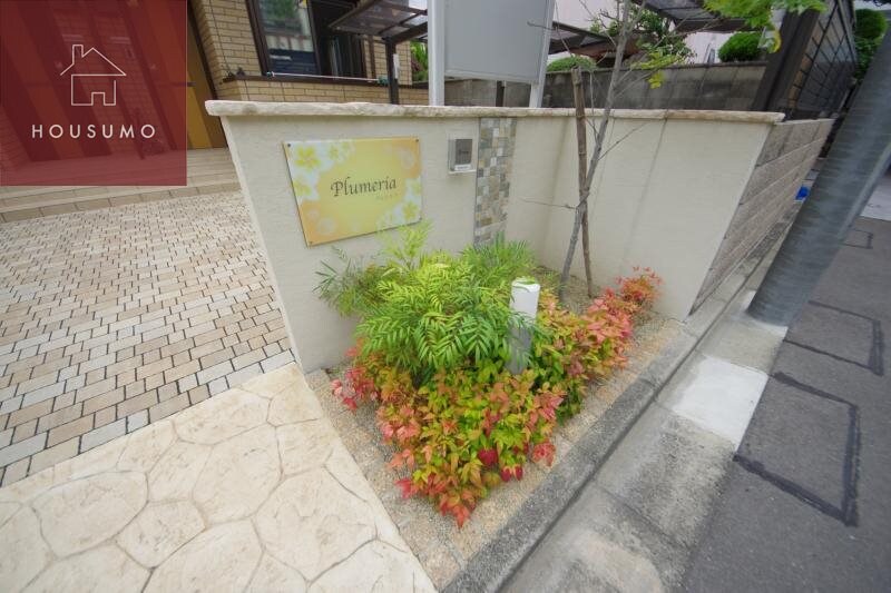 物件外観写真3　(エントランスです)