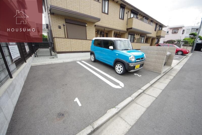 物件外観写真4　(カースペースがあります)