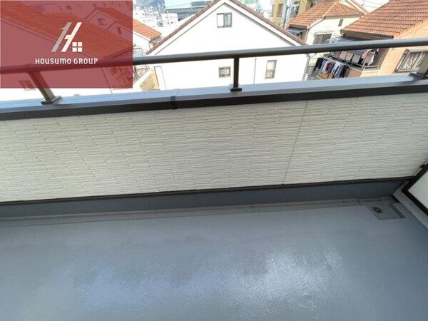 バルコニー(陽当たり良好なバルコニーです)