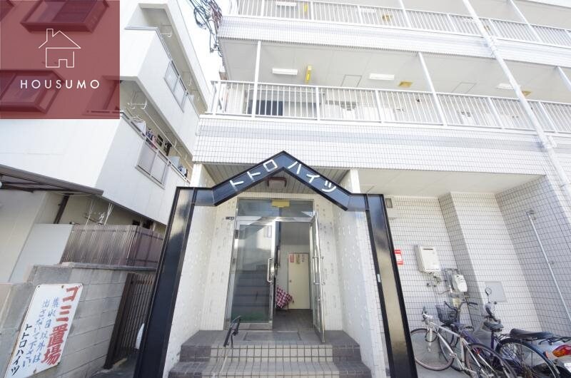 物件外観写真3　(エントランスです)