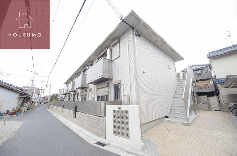 物件外観写真1　(外観もきれいです)