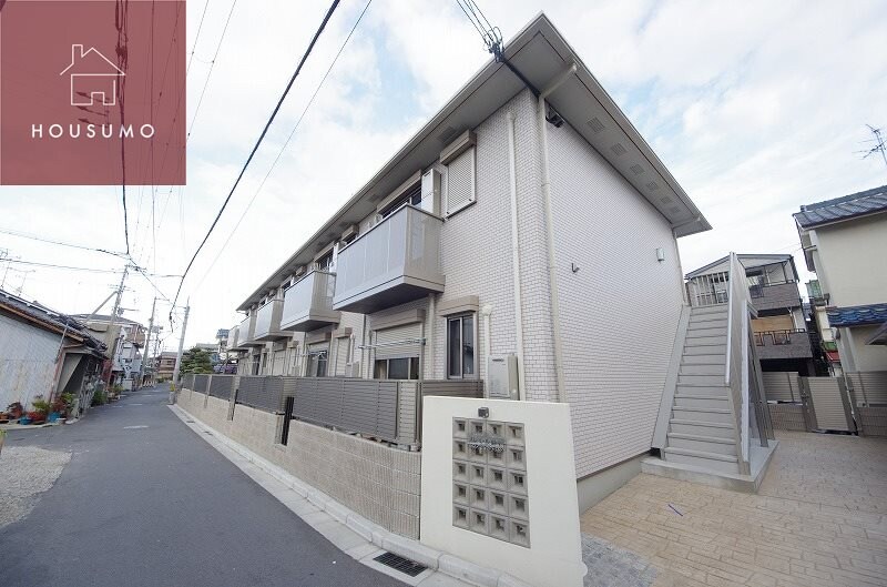 物件外観写真2　(毎日通るエントランスはこのようになっています)