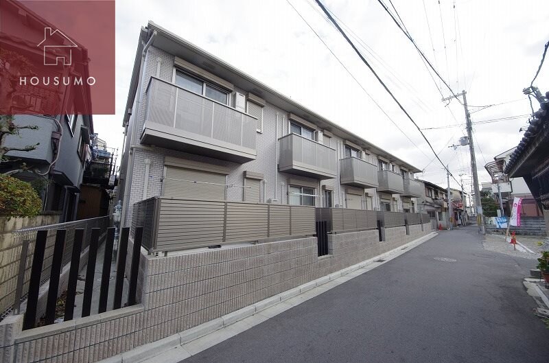 物件外観写真3　(外観は落ち着いています)