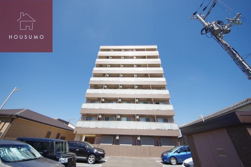 物件外観写真1　(きれいな外観です)