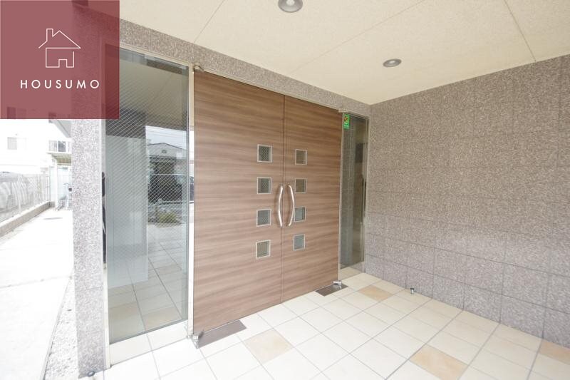 物件外観写真2　(建物の内部です)