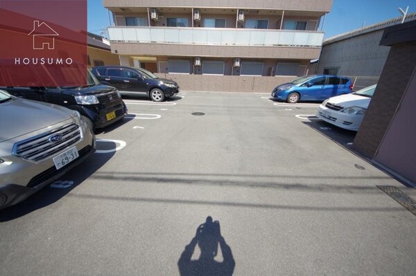 駐車場(駐車場です)