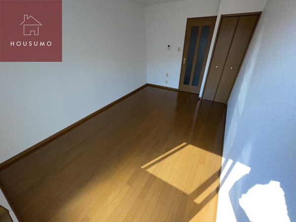 居室(ゆったり過ごせるリビングです)