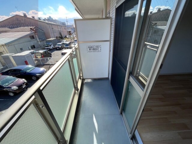 物件内観写真12　(陽当たり良好なバルコニーです)