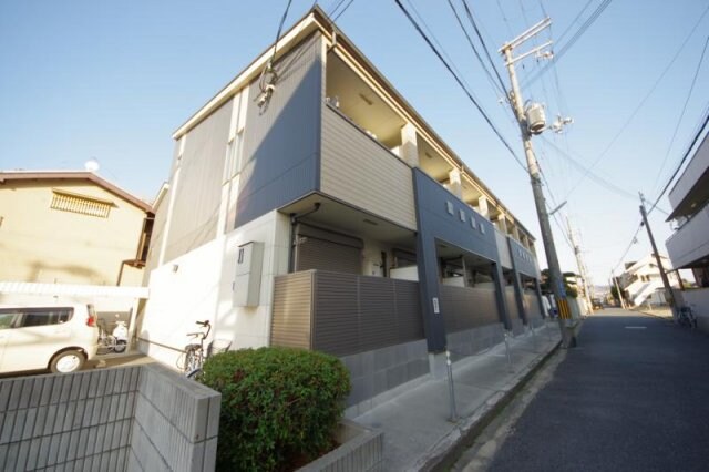 物件外観写真1　(外観もきれいです)