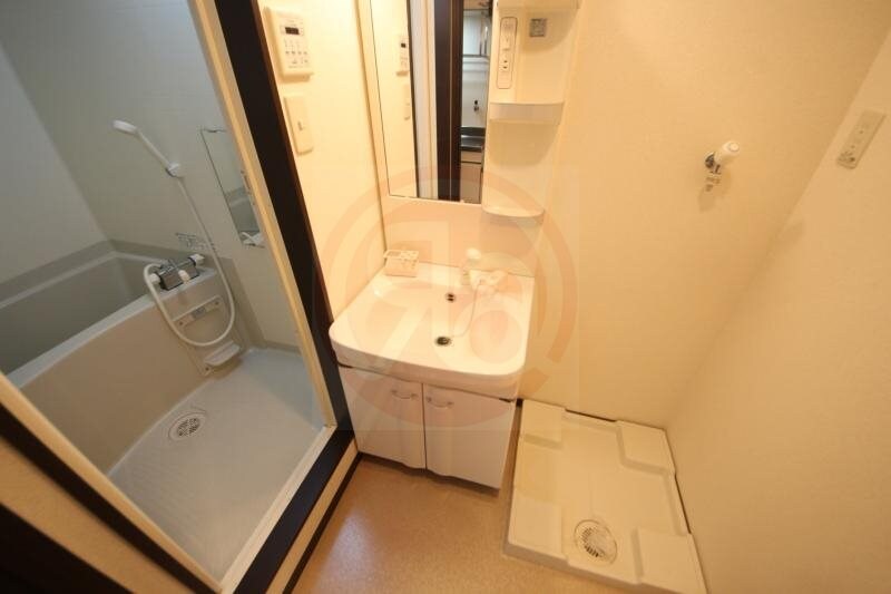 物件内観写真18　(脱衣スペースもあります)