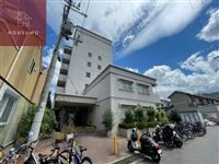 物件外観写真5　(外観は落ち着いています)