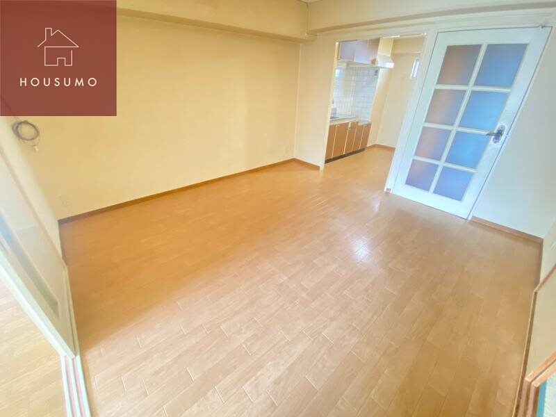 物件内観写真17　(おしゃれな居間です)