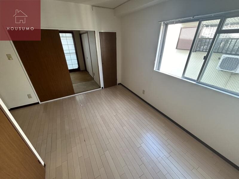 物件内観写真6　(ゆったり過ごせる居間です)