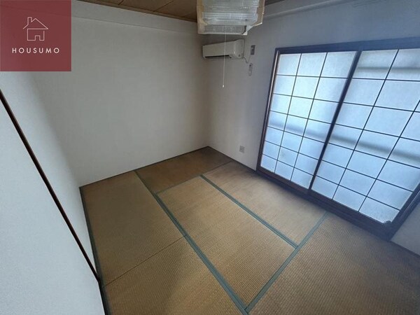 和室(和室があると落ち着いた雰囲気になりますね)