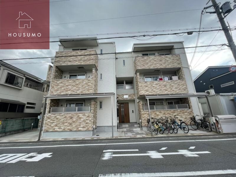 物件外観写真4　(外観もきれいです)