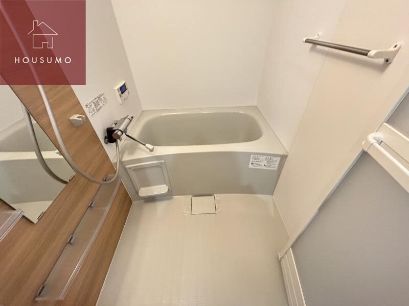 物件内観写真18　(日々の疲れを癒すお風呂付です)