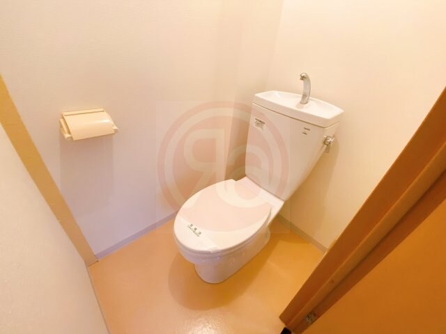 物件内観写真13　(落ち着いたトイレです)