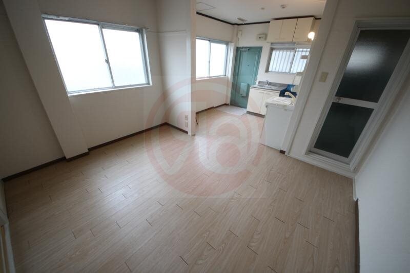 物件内観写真3　(ゆったり過ごせるリビングです)