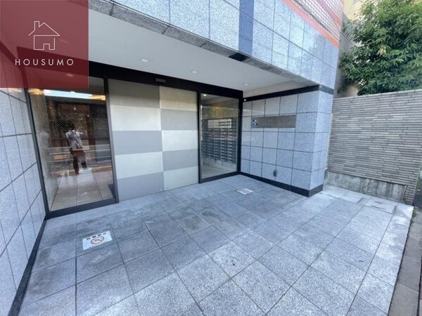 エントランス(建物の内部です)
