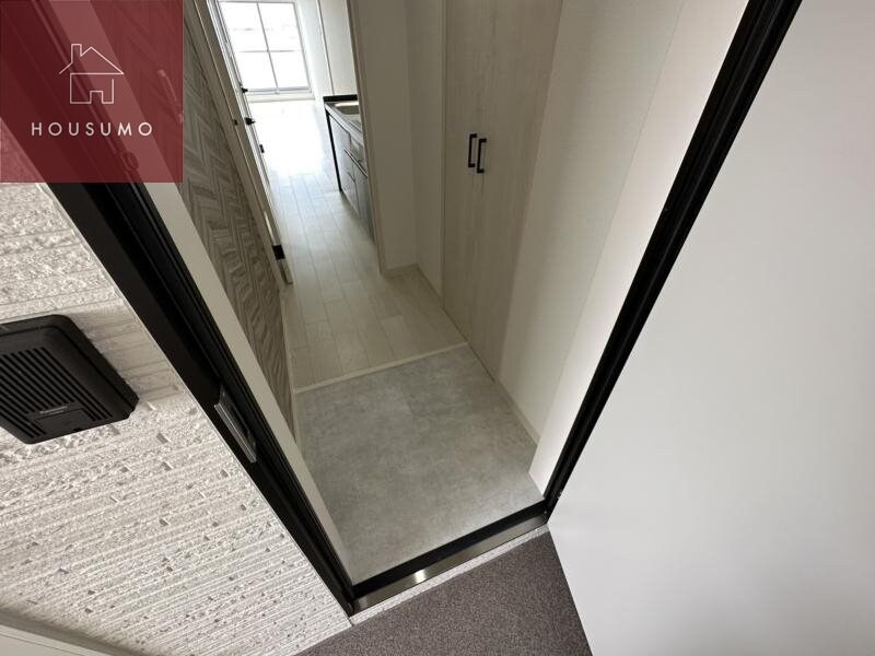 物件内観写真9　(シンプルで使いやすい玄関です)