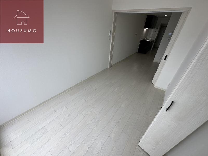 物件内観写真29　(広くて明るい寝室)