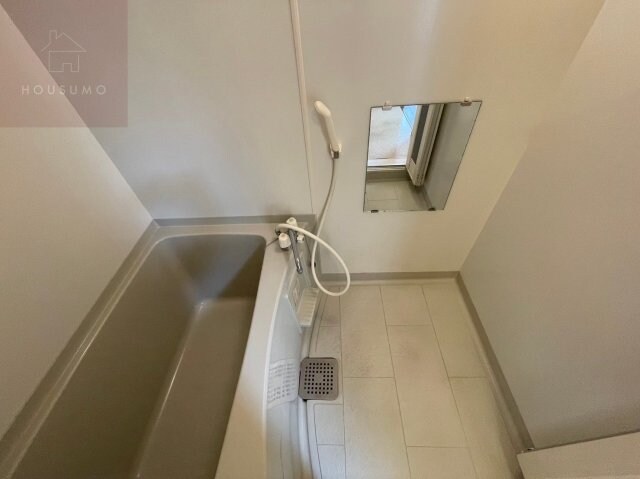 物件内観写真4　(きれいなお風呂です)