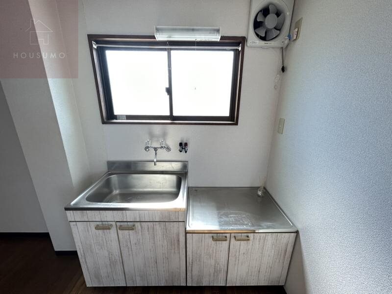 物件内観写真4　(キッチンでお料理をお楽しみください)