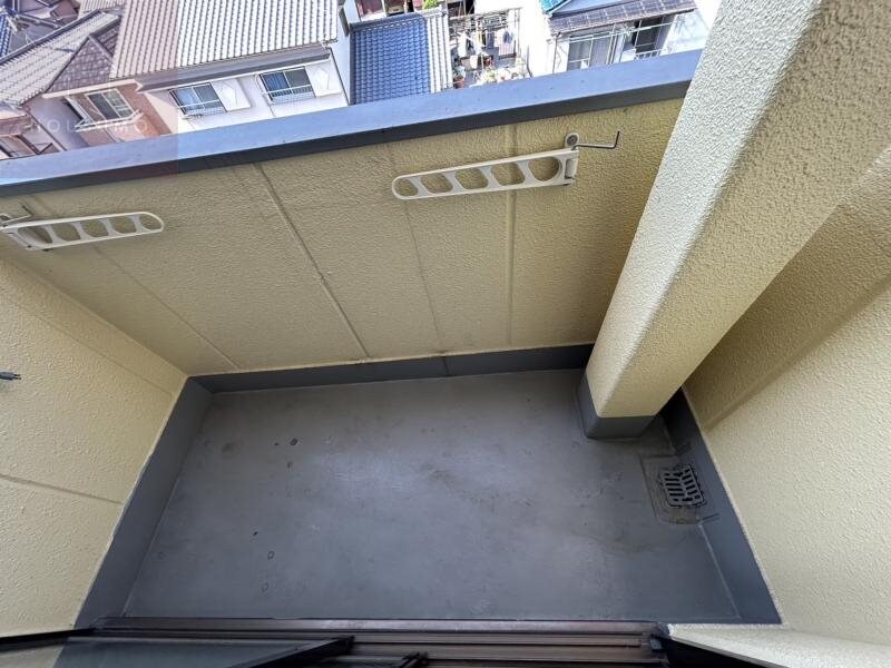 物件内観写真11　(バルコニーからの眺めを楽しみながら食事をしませんか)