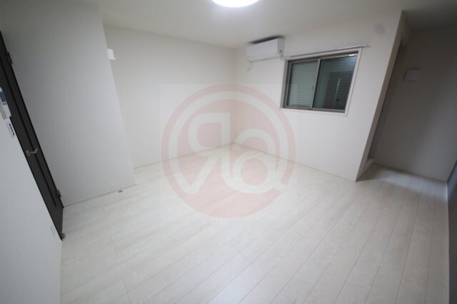 物件内観写真28　(ゆったりした洋室です)