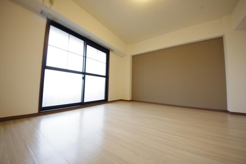 物件内観写真5　(使いやすいリビングです)