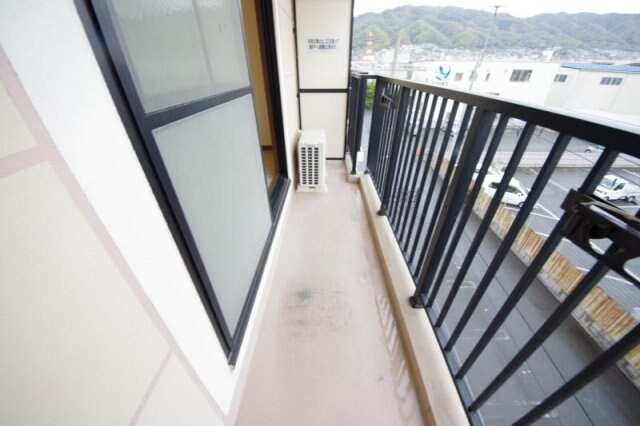 物件内観写真13　(陽当たり良好なバルコニーです)