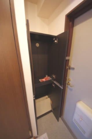 物件内観写真24　(専用の収納スペースです)