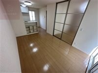 物件内観写真4　(リビングです)