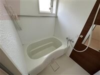 物件内観写真6　(ゆったり過ごせるお風呂です)